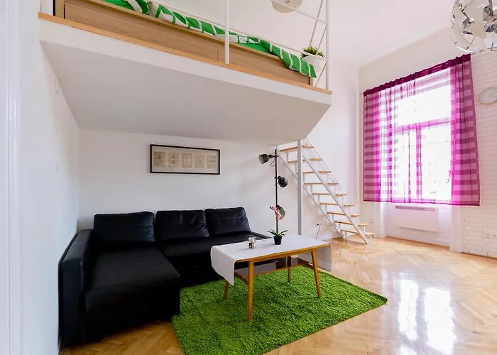 F4 Fiumei Apartment